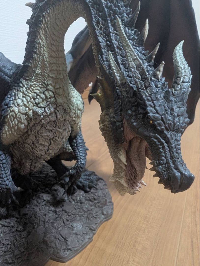 CAPCOMクリエイターズモデル ミラボレアスフィギュア