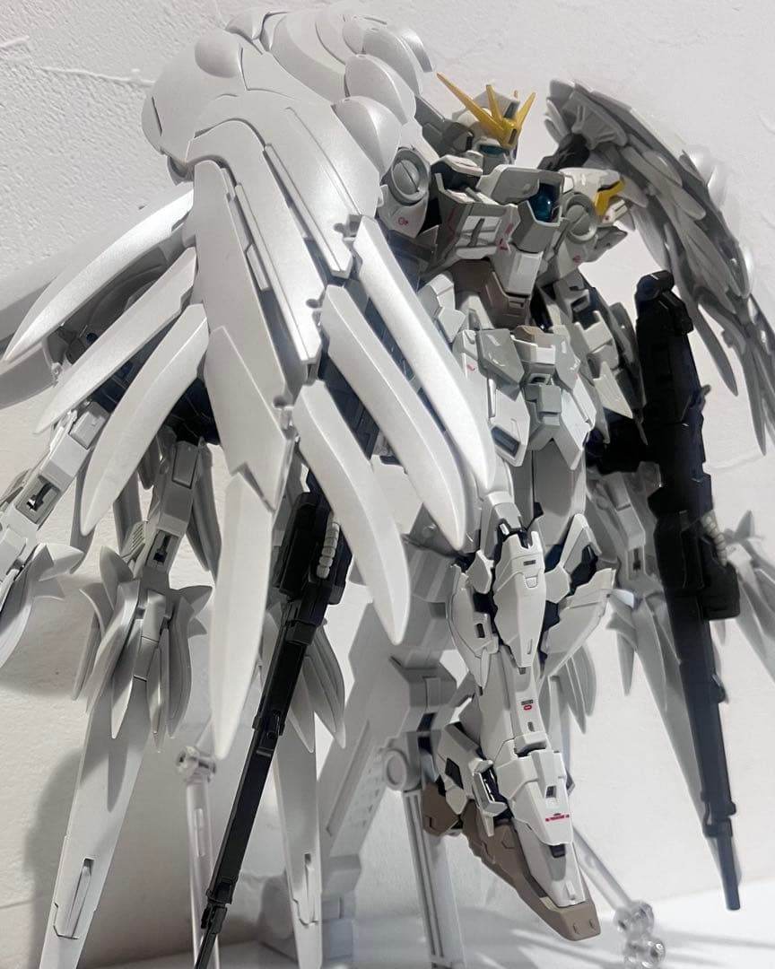 1/100 ウィングガンダムゼロ スノーホワイトプレリュード 組立済 完成品