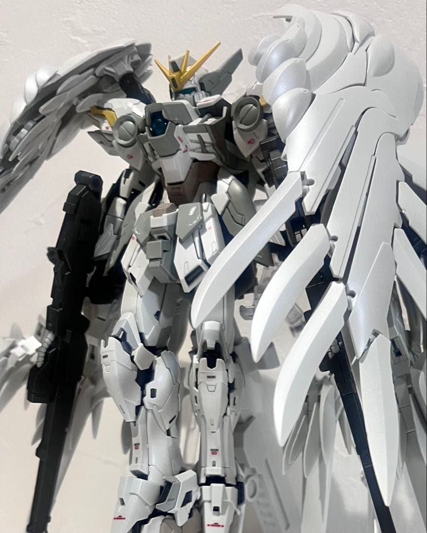 1/100 ウィングガンダムゼロ スノーホワイトプレリュード 組立済 完成品