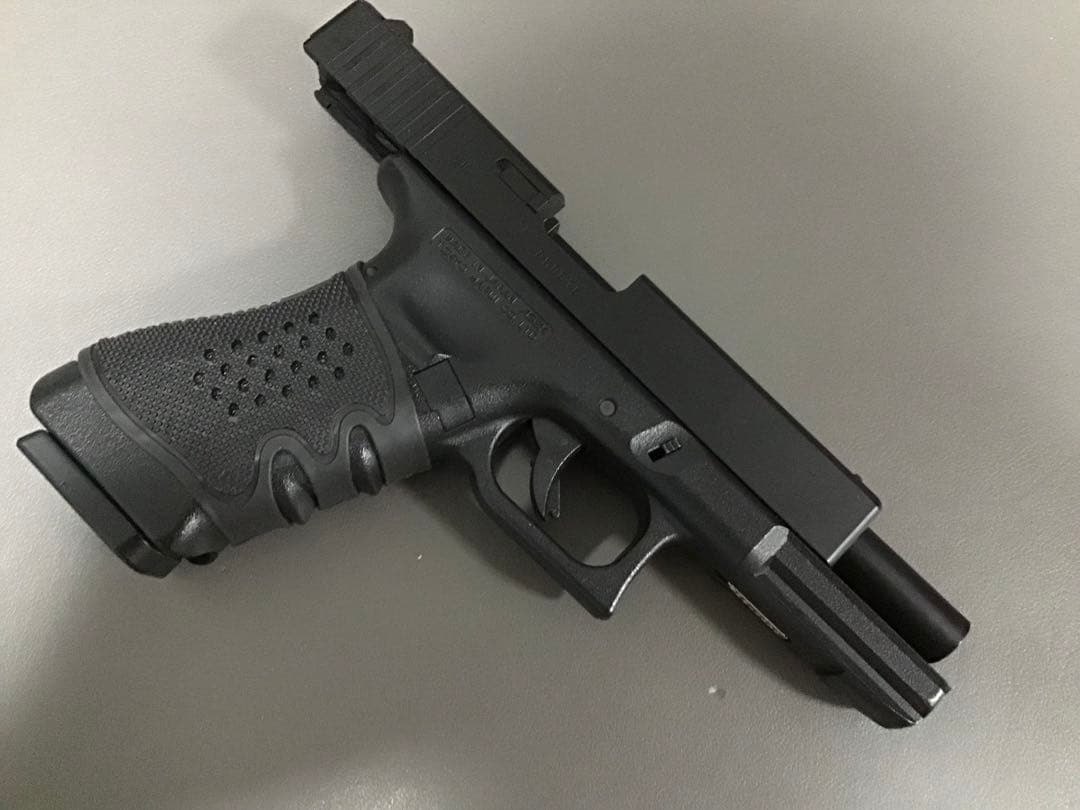 東京マルイ GLOCK 17 gen3 マガジン2本＋ラバーグリップ付