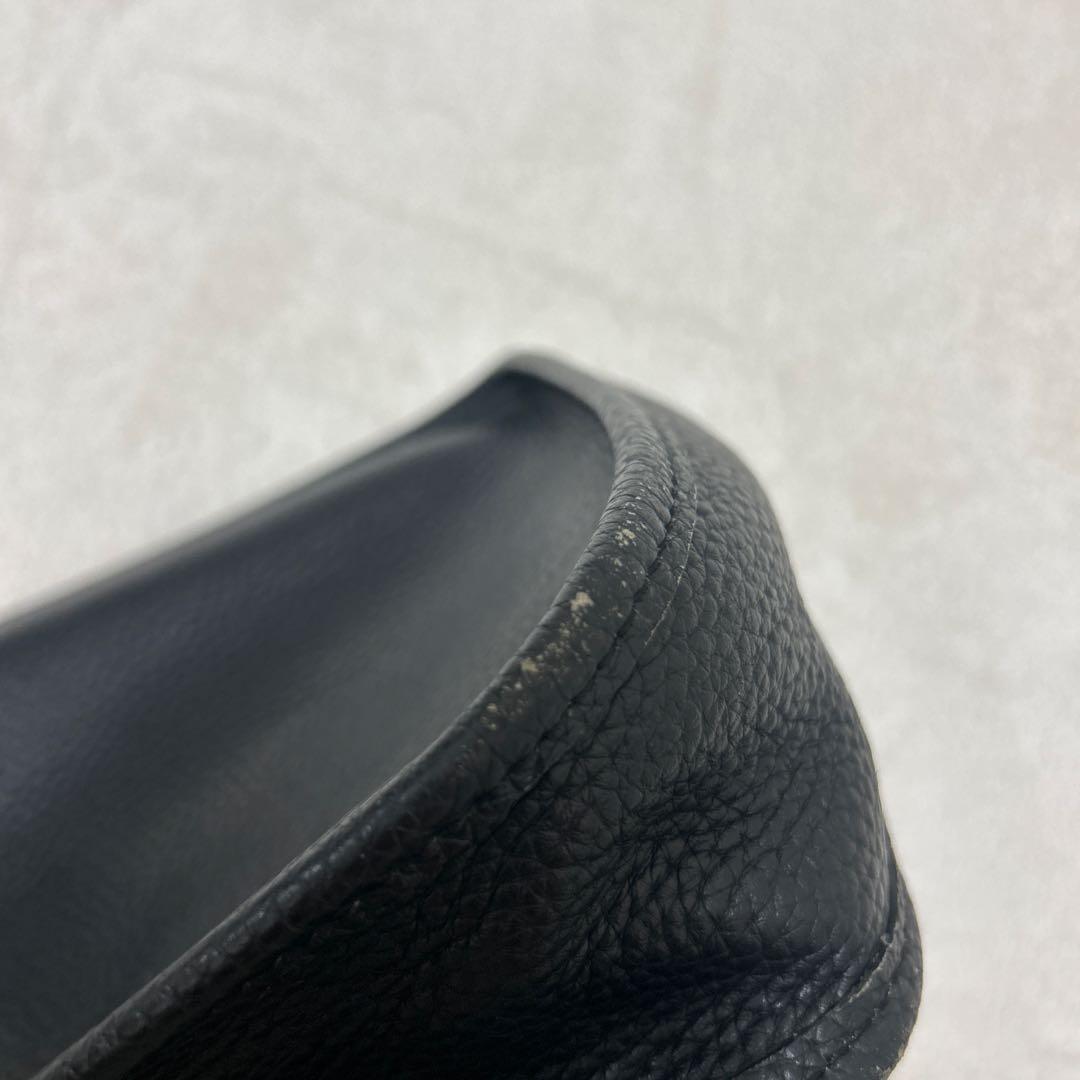 HERMÈS ブラック ショルダーバッグ