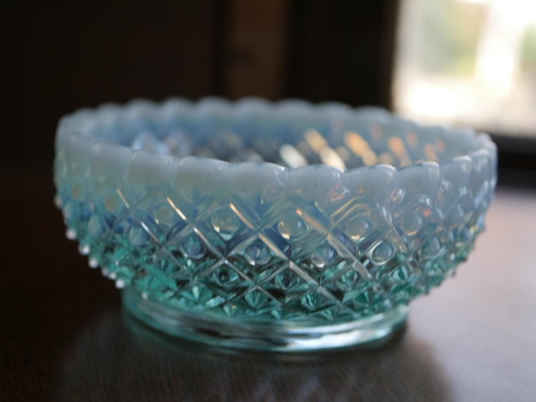 フェントン1949年ブルーオパールセント ダイアモンドレース