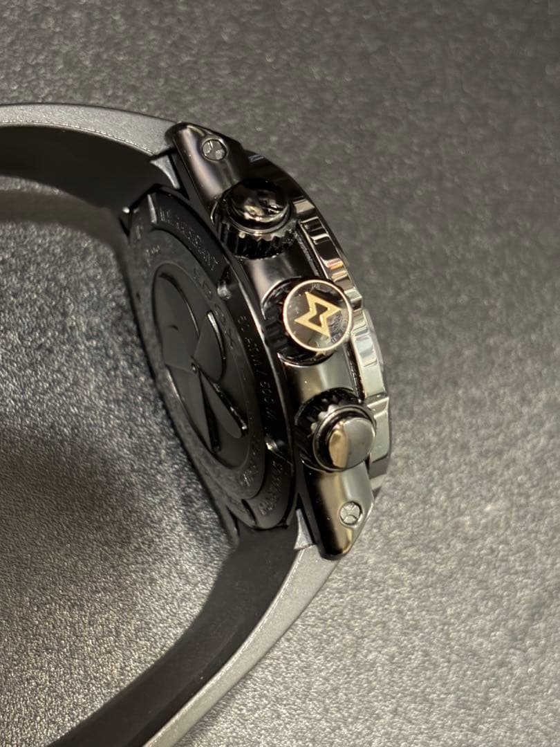 フ*モ様 【美品】EDOX クロノグラフ クロノオフショア1 カモフラ 迷彩 限