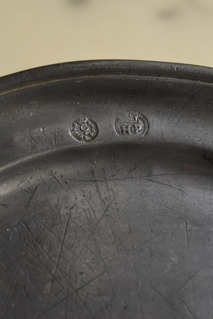 フランス18/19世紀 キズキズ イニシャル エタン皿 アンティーク