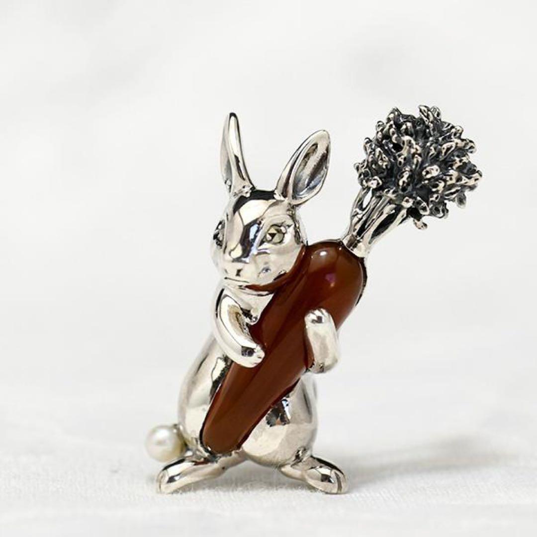 碌山 SV925 カーネリアン ニンジンうさぎペンダントブローチ【箱・保証