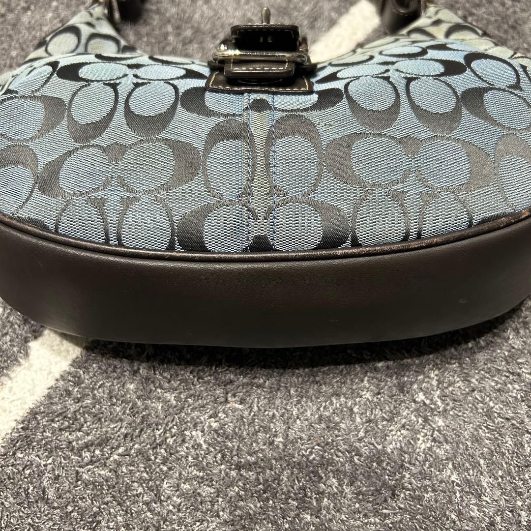 バッグ COACH harf-moon hobo leather signature