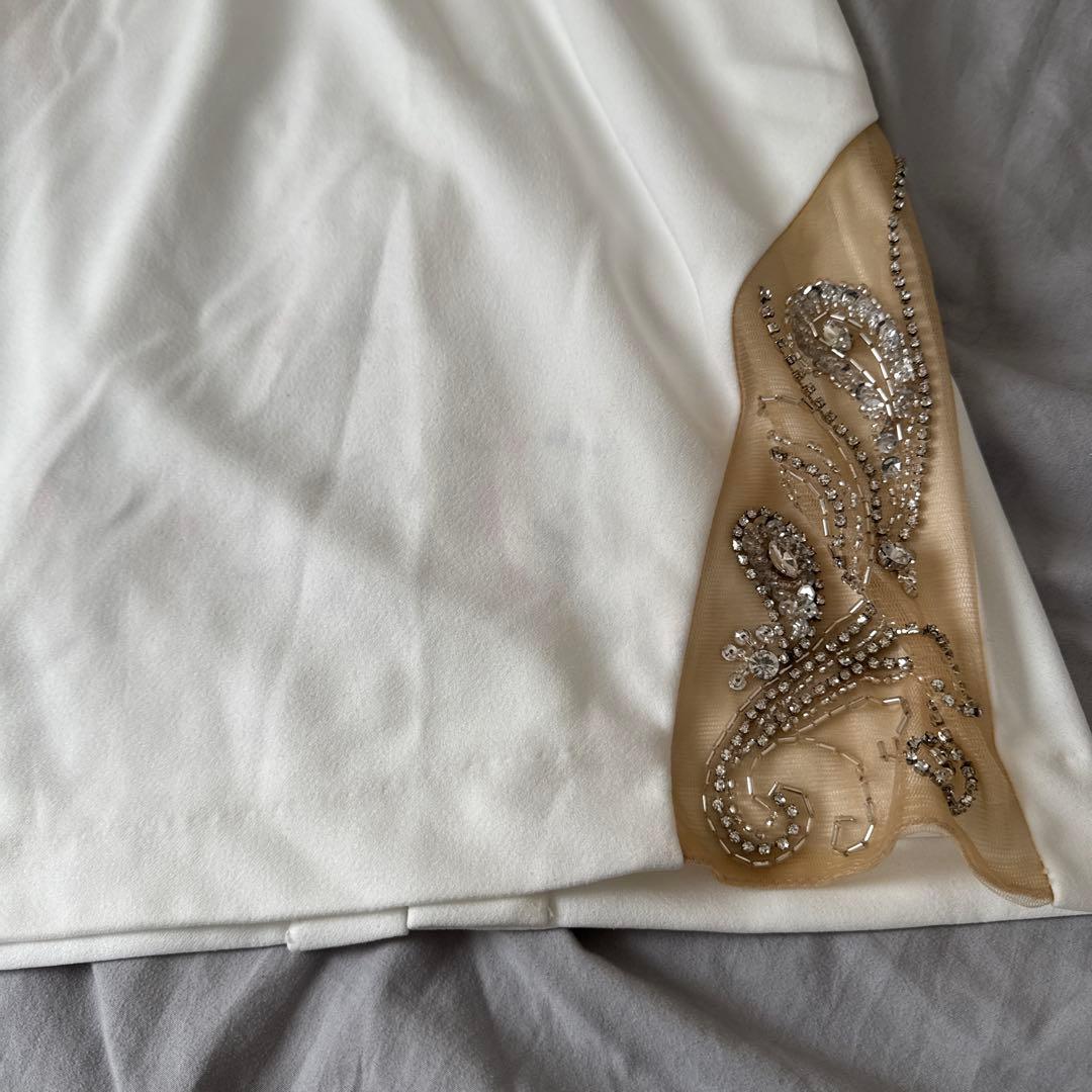 ビーズ刺繍付きナイトドレス