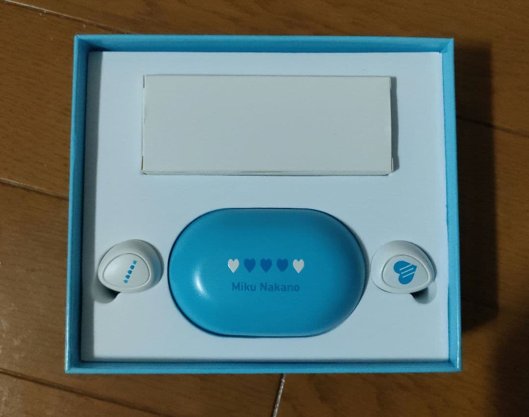 TRUE WIRELESS STEREO EARPHONES 　二乃　三玖