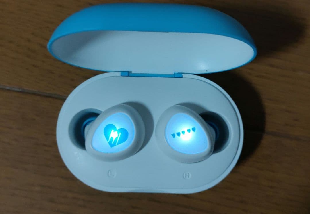 TRUE WIRELESS STEREO EARPHONES 　二乃　三玖