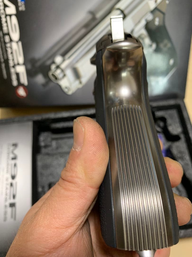 美品東京マルイM92Fクロームステンレス　ガスブローバック 固定ホップ管5/91