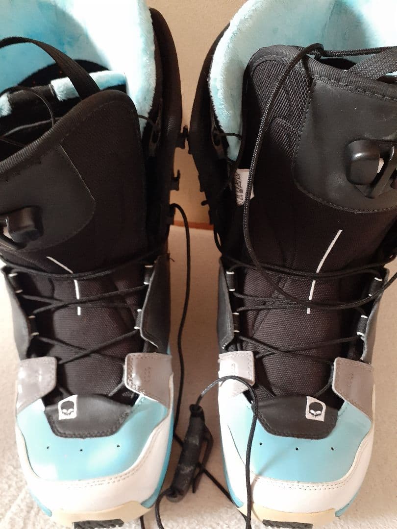 custom fit スノーボードブーツ 男性用　SALOMON wide