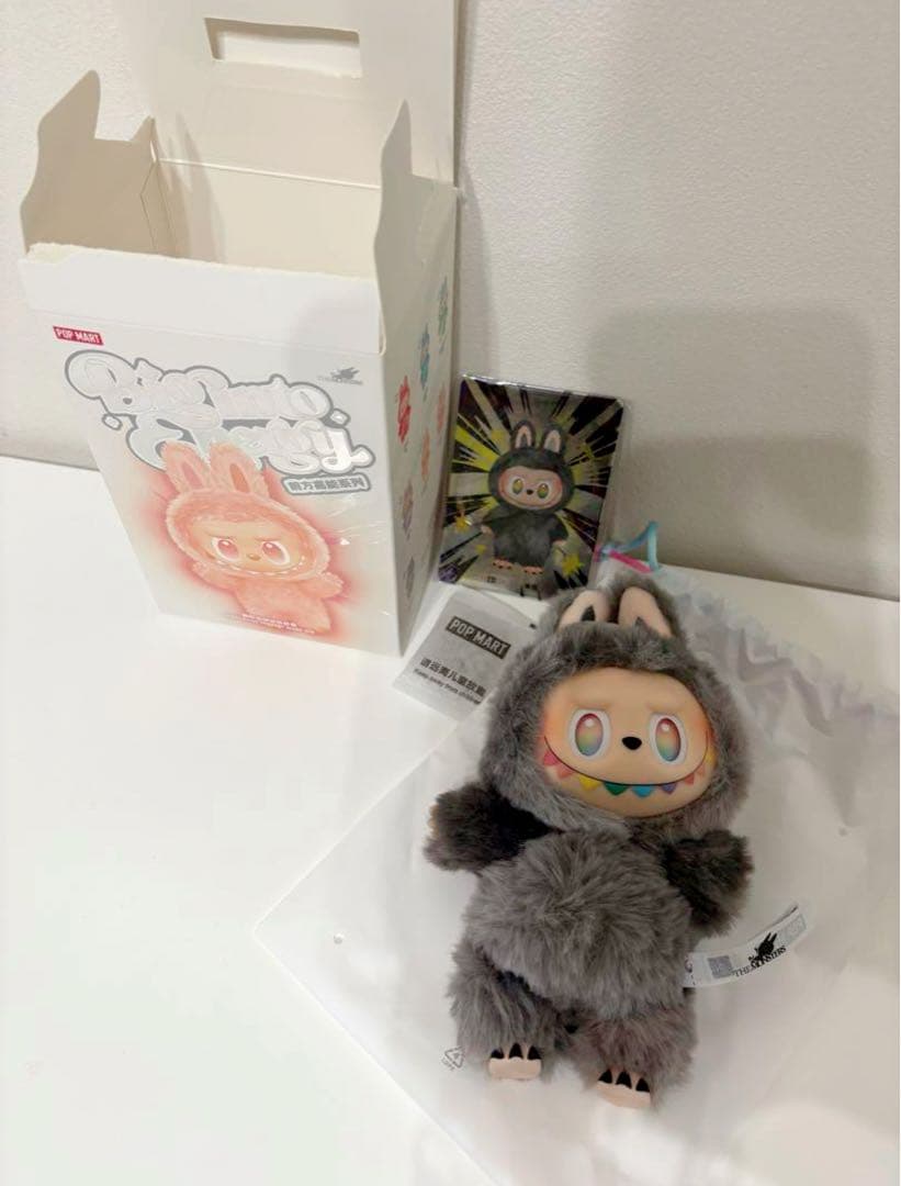 ラブブ(LABUBU)シークレット