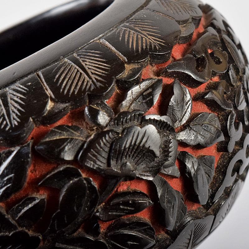 中国　堆朱　堆黒 　花文　蓋物　仕覆付　V　R8261