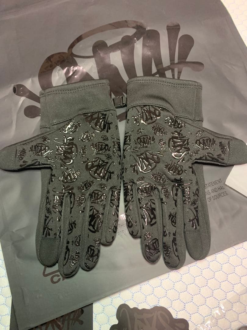 SYNA WORLD手袋 L/XLサイズ付属品付き