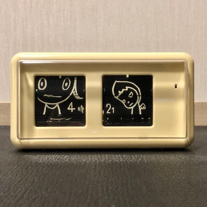 奈良美智 パタパタクロック 「WALK ON」 ベージュ