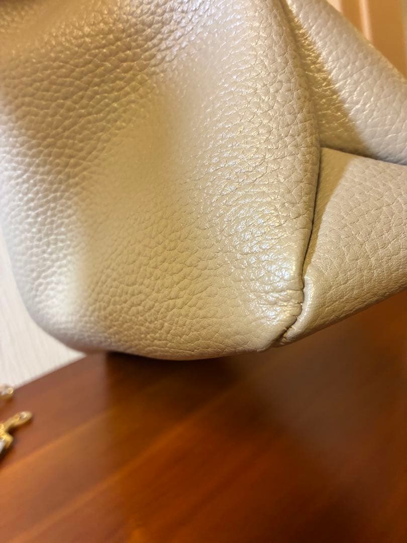 アタオ　エルヴィ　グレージュ