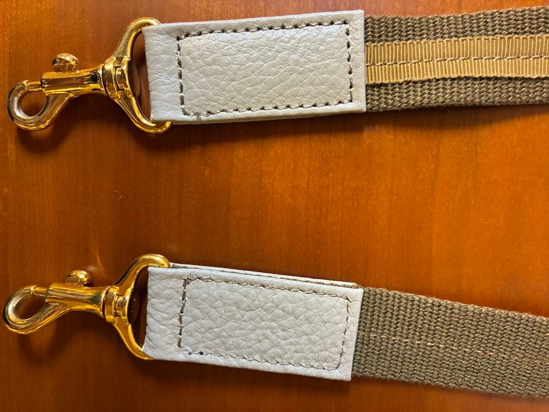 アタオ　エルヴィ　グレージュ