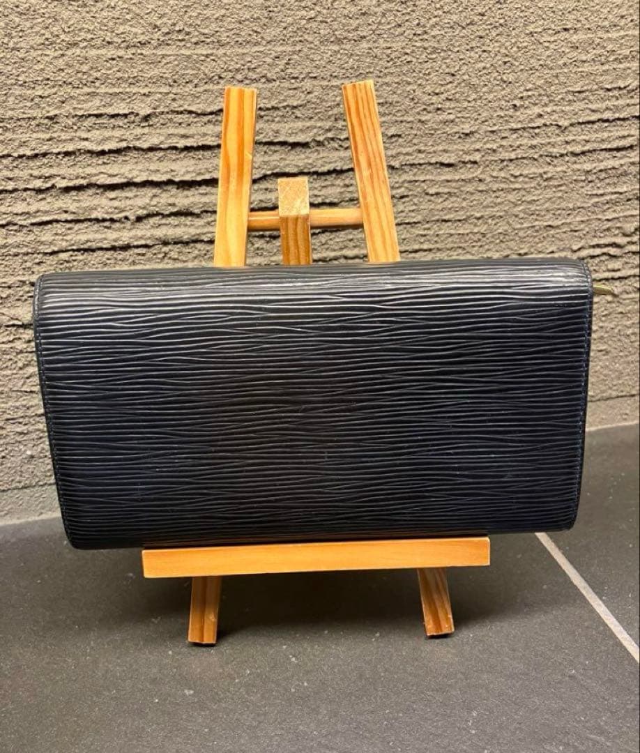 LOUIS VUITTON ルイヴィトン エピ 長財布 ブラック