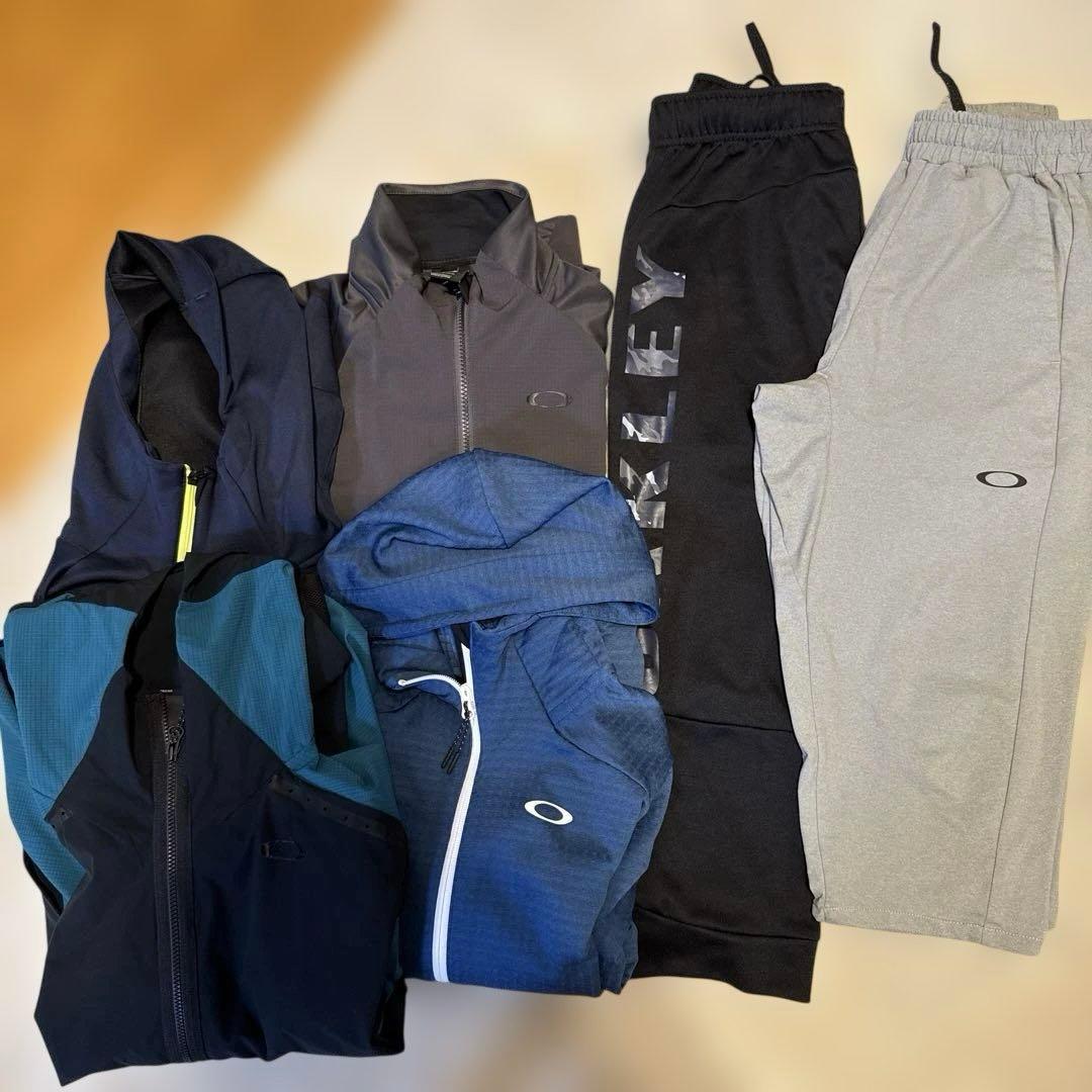 高田憂希、桑原由気、松田颯水、本渡楓 サイン色紙