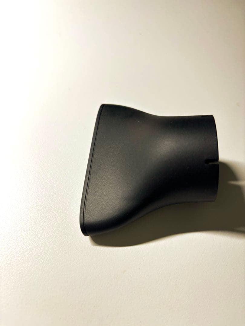 【ラーミア】REPRONIZER 4D Plus ヘアドライヤー 黒