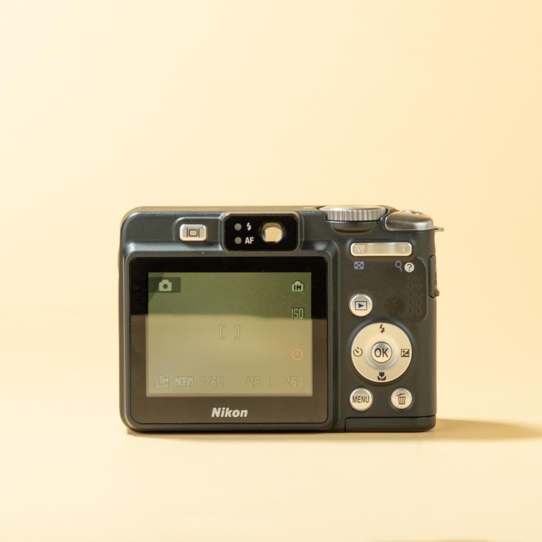 単3電池で動く】Nikon COOLPIX P50 ブラック