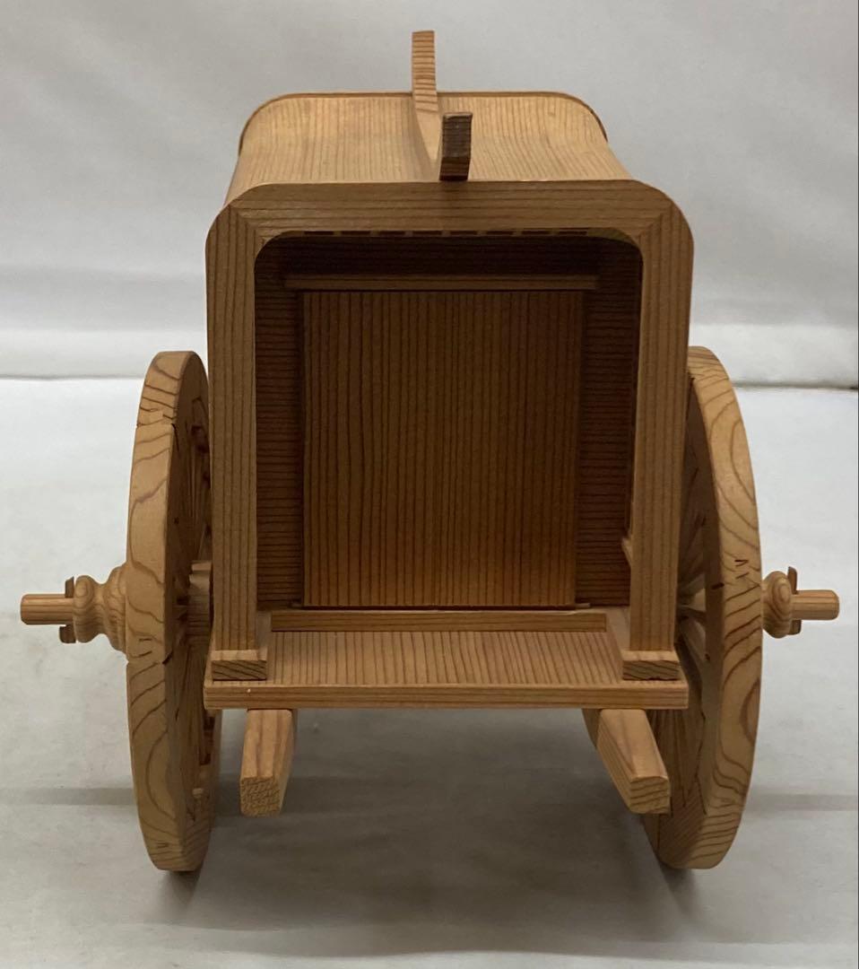 B535b 木地造 御所車置物 作者不詳 貴人乗り物 牛車 屋形車 - メルカリ