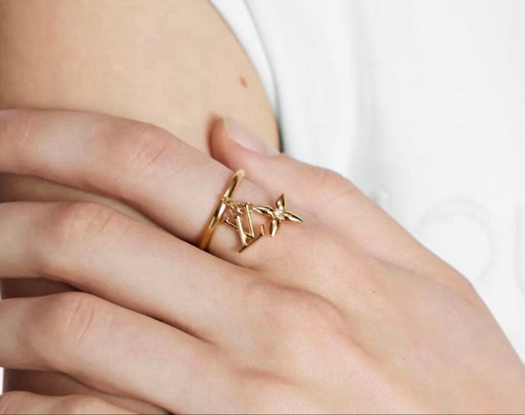 あ*つ様 新品　未使用　ルイヴィトン　リング・ルイゼット シグネチャー