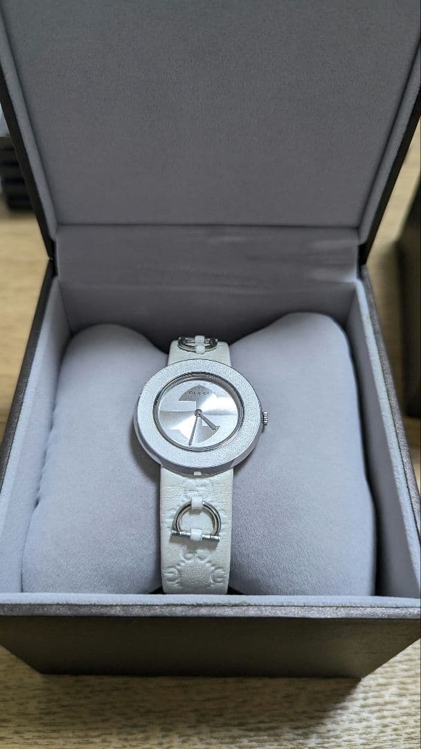 GUCCI 129.4 Uプレイ レディースウォッチ グッチシマレザーベルト