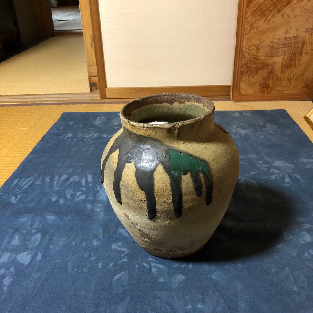 信楽之壺　模様あり