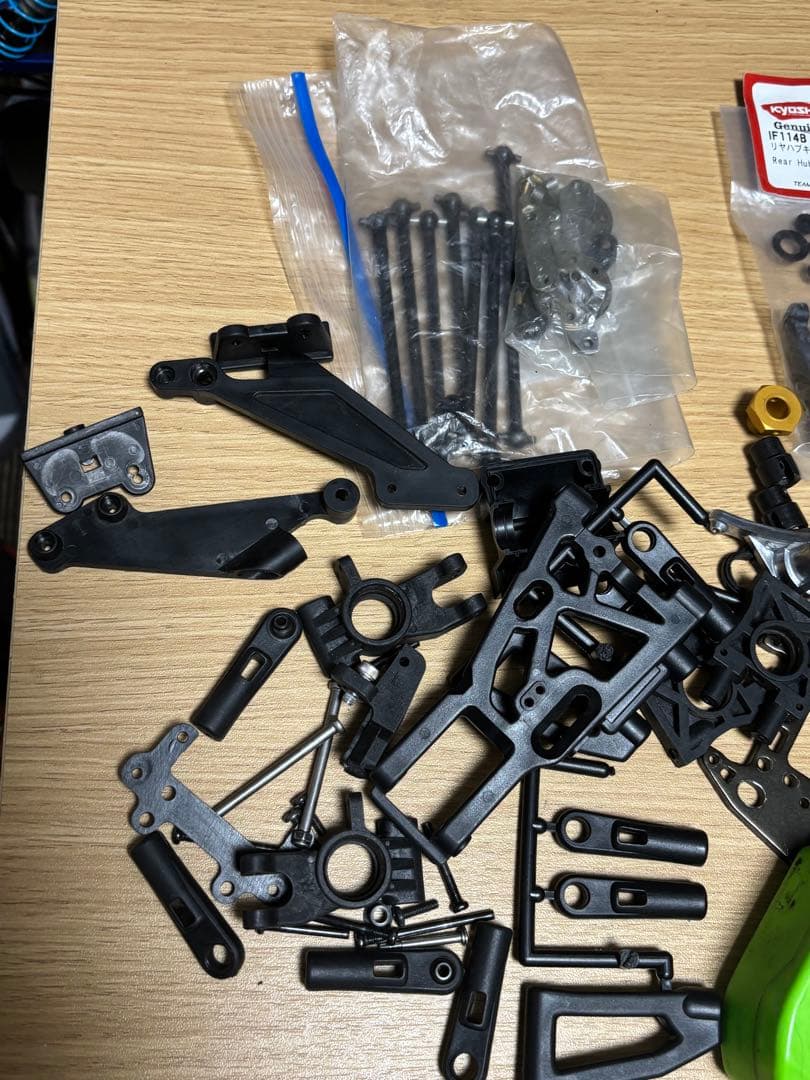 こ*う様 京商 1/8 インファーノ neo 3.0 シャーシ パーツ付き、 ジ