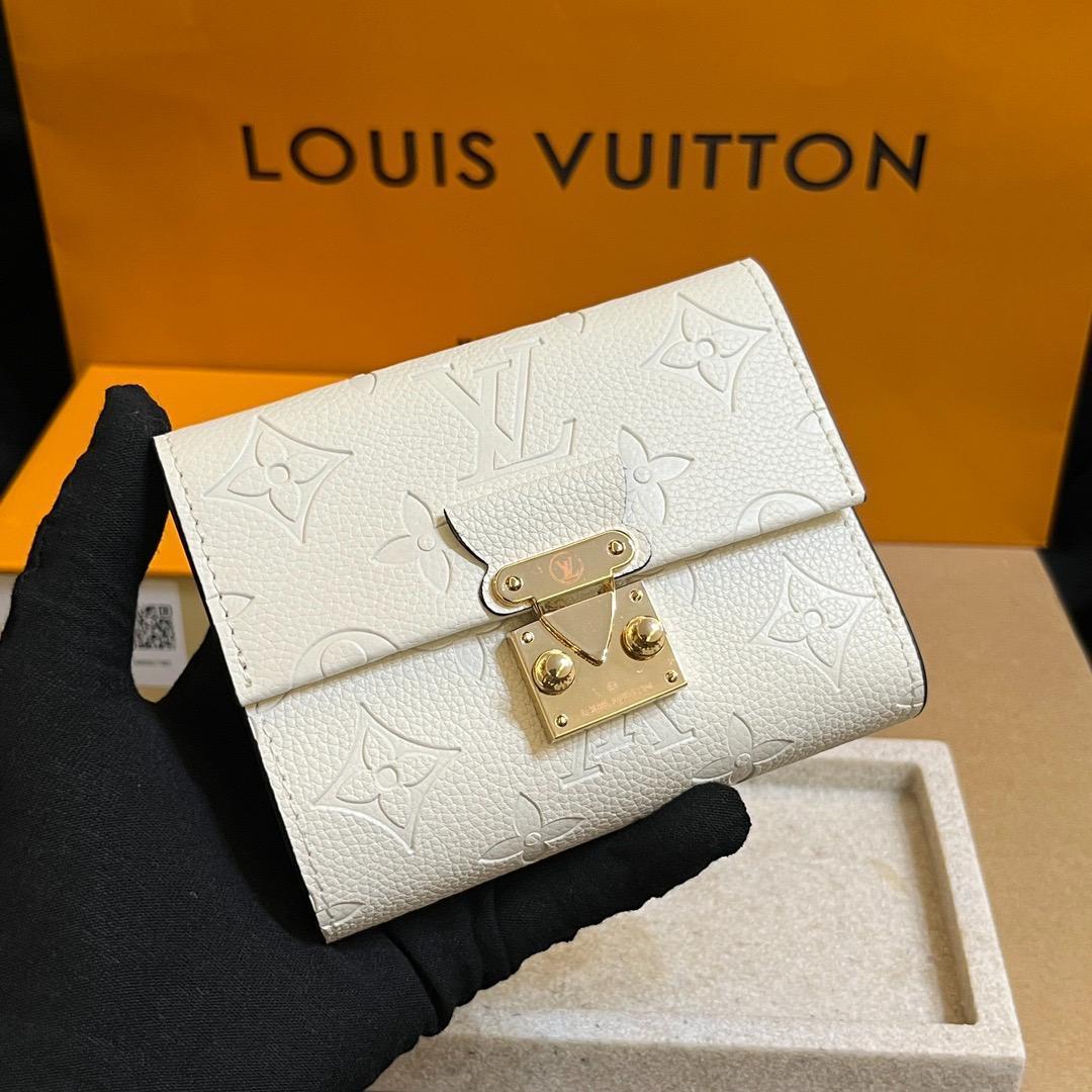Louis Vuitton 三つ折り財布 ホワイト - メルカリ