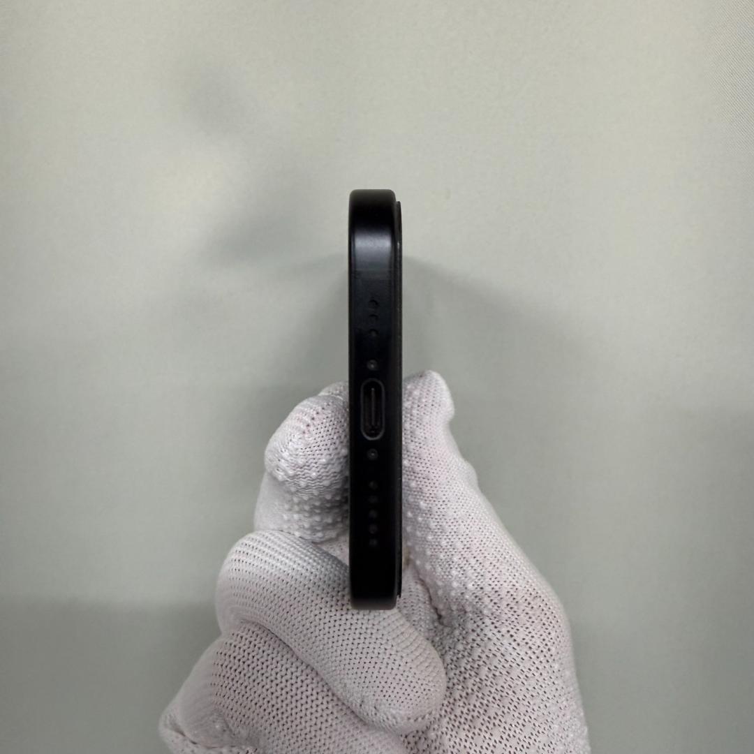 （美品）Apple iPhone15 256GB ブラック
