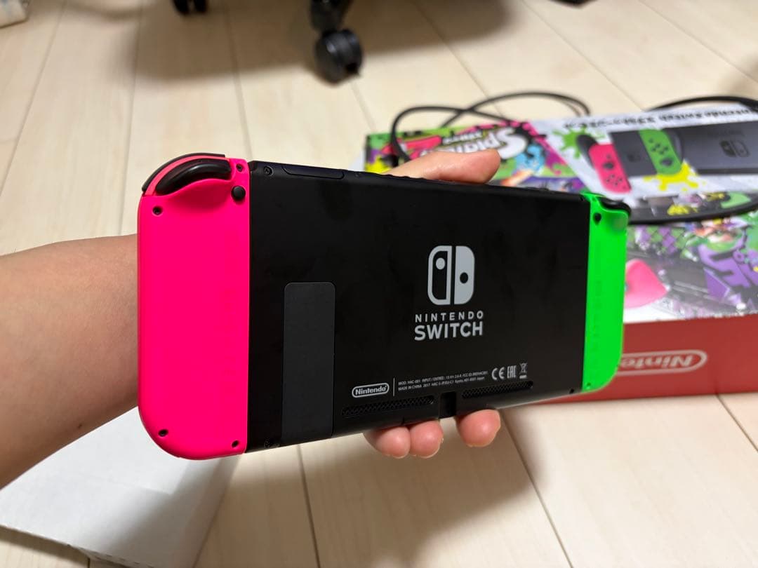 Nintendo Switch Splatoon2エディション（中古、美品)