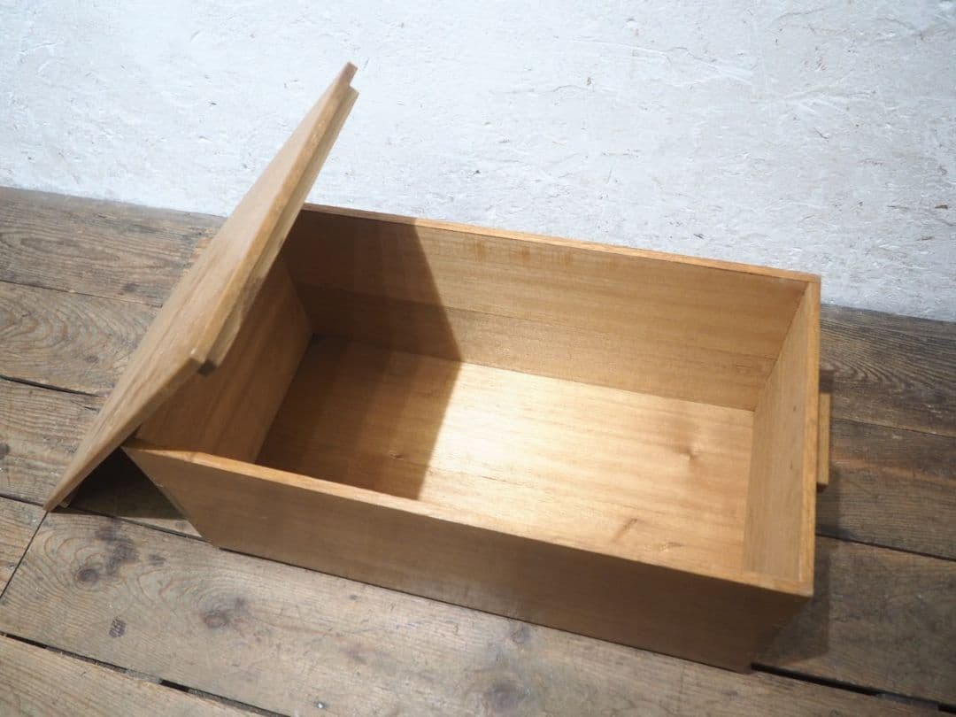 1238 ヴィンテージ 蓋付の古い木箱 ケース ボックス トランク レトロ 収納