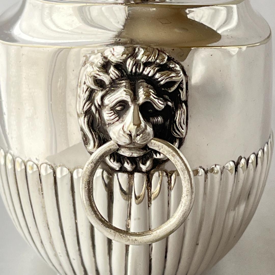 【英国】ライオンマスク ティーキャディ / ビスケットケース【シルバープレート】