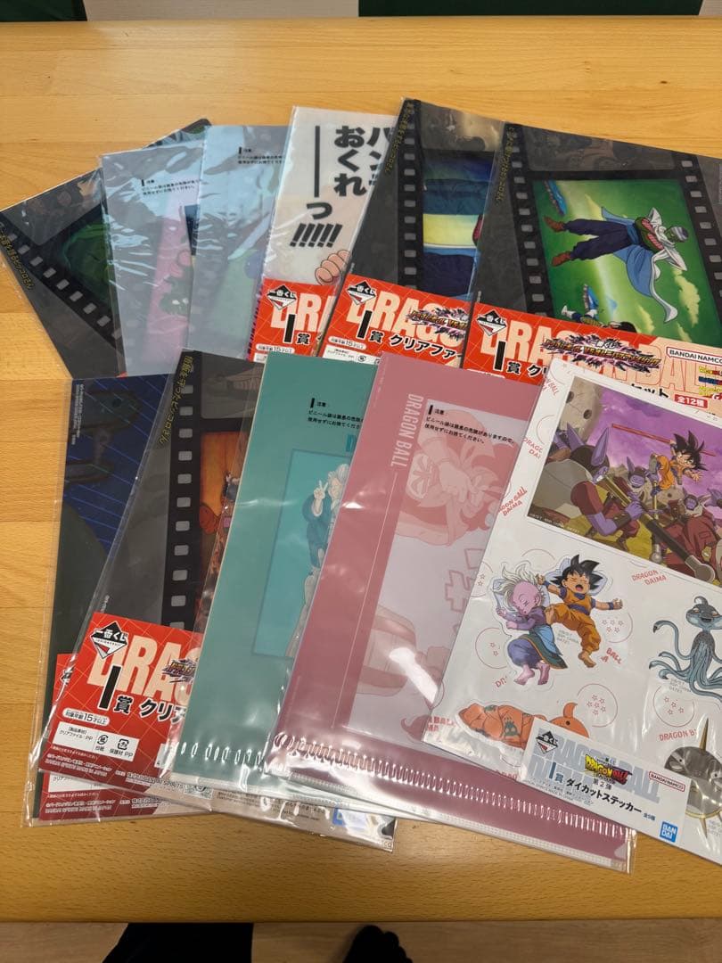 グッズまとめ売り 進撃の巨人 ドラゴンボール 計86点