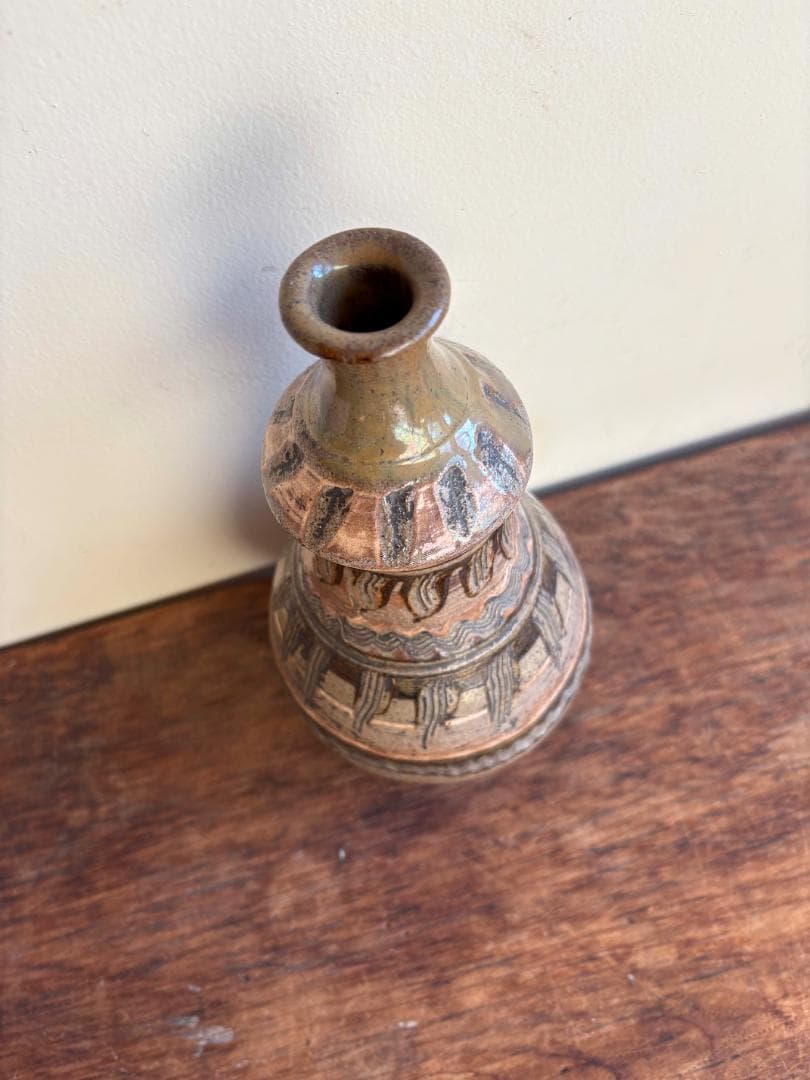 古琉球？嘉瓶（ゆしびん）花器 刷毛目 縄紋 筒描き 古民