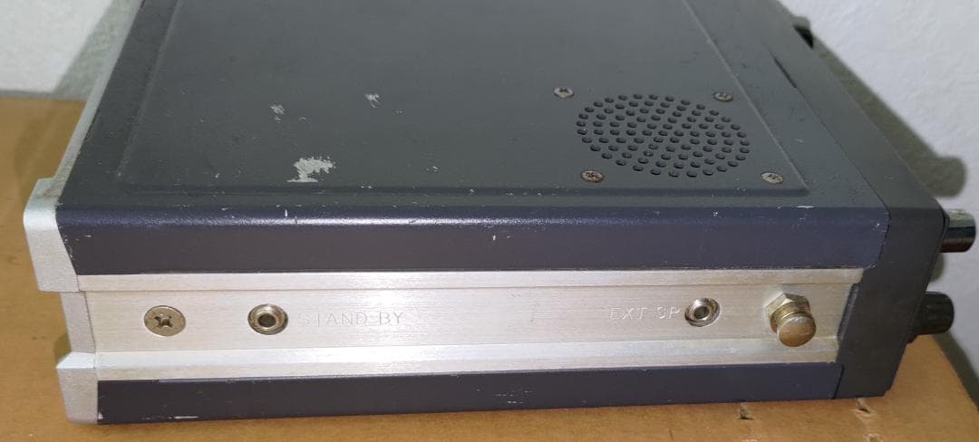 EF-3211CT形極長短波簡易無線電話装置 ② 業務用簡易無線（携帯