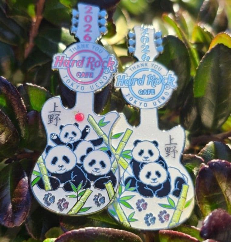 完売品 ハード・ロックカフェ上野限定 ありがとうパンダピン セット