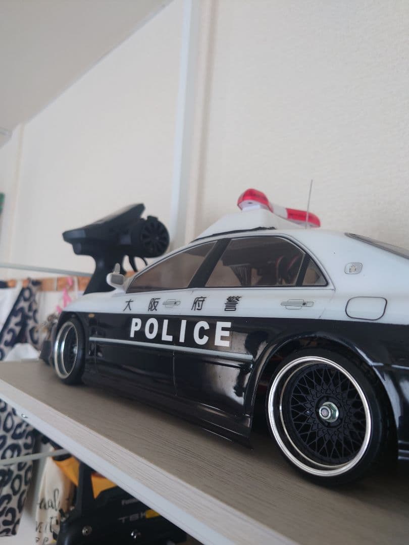 パトカー型ラジコン LEDライト付き