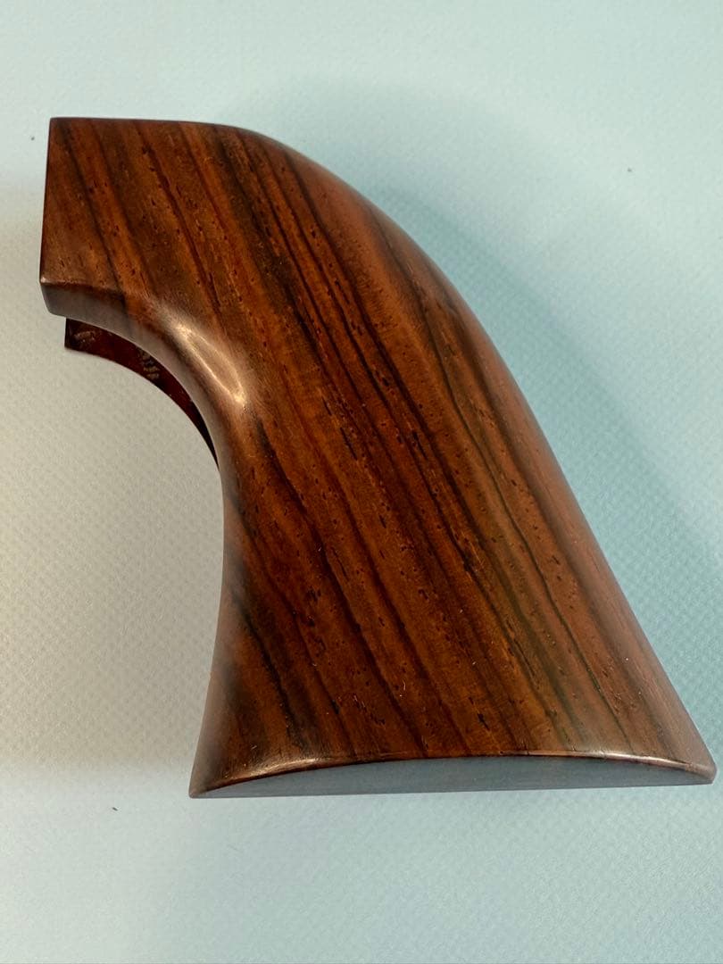 カタヤマ製タナカSAA用アメリカンブラックウオールナットワンピースグリップ