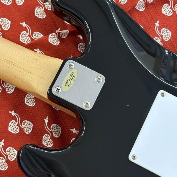 ミニエレキギター ブラック メーカー不詳