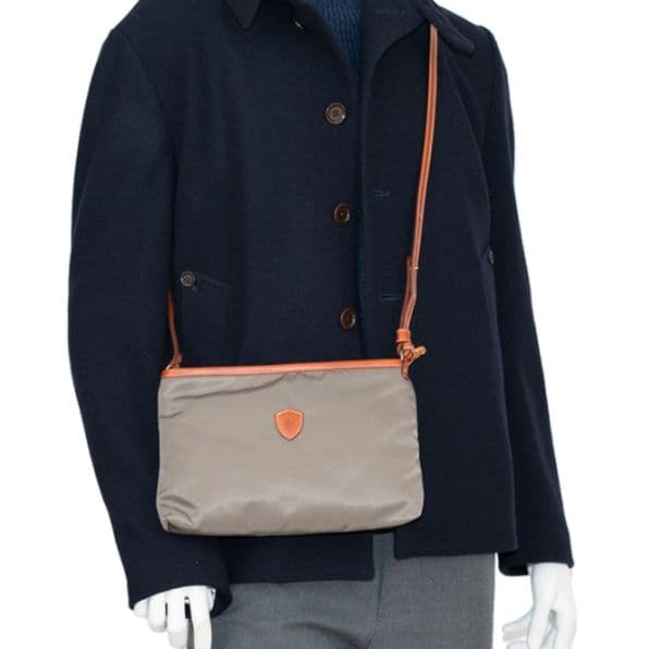 Felisi ショルダーバッグ