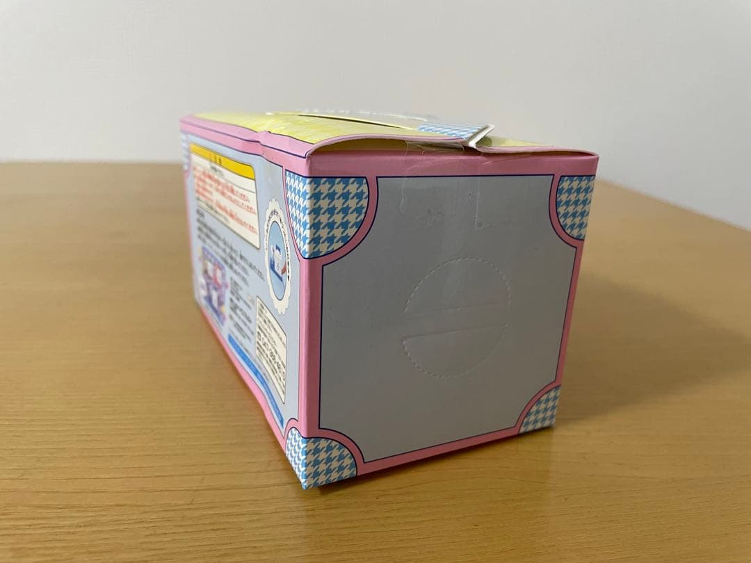 マイメロディ　ワンタッチ綿棒ケース　サンリオ　置物