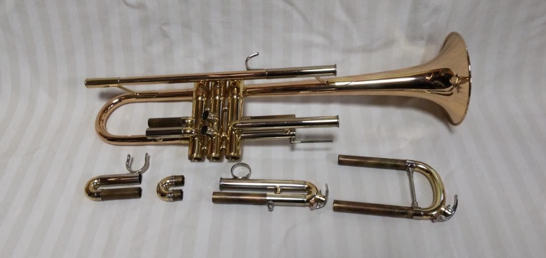 YAMAHA　トランペット美品ハードケース　YTR800G　ベルはゴールドブラス