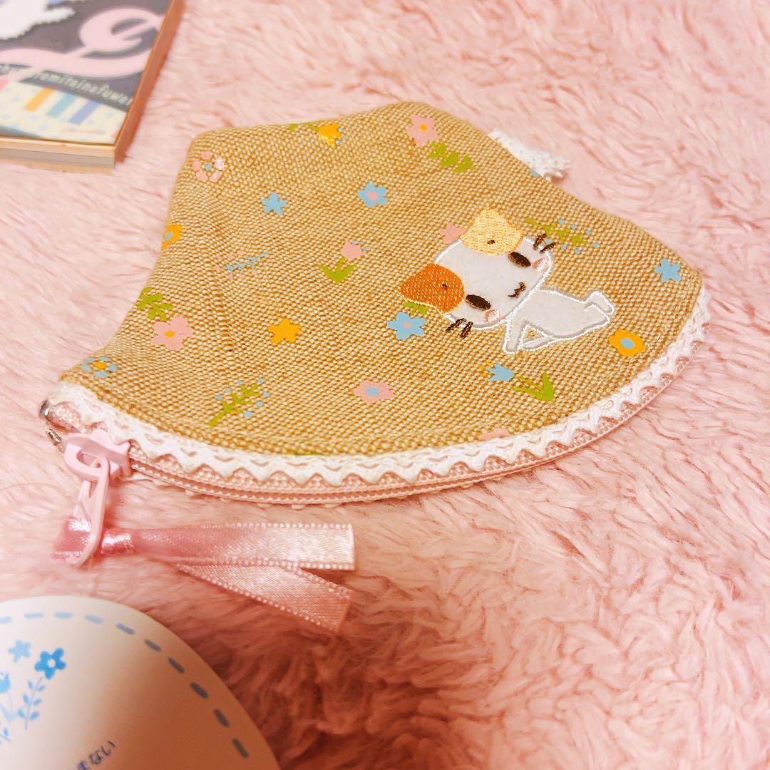 希少激レア　マシュマロみたいなふわにゃんこ　麦わらポーチ　シール付メモ　サンリオ