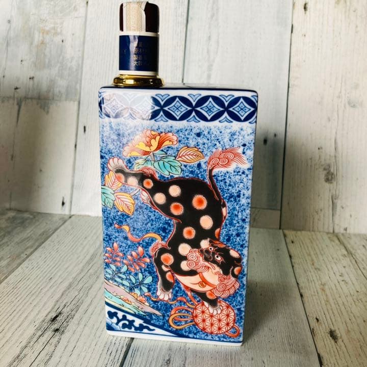 未開封】 染錦吹墨狛犬草花文ボトル 有田焼 サントリー ウイスキー