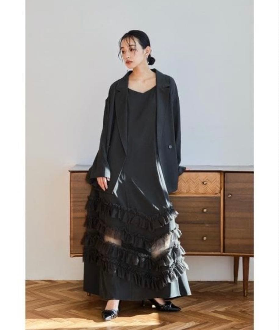 期間限定。1万円引！美品 niana トランスペアレントヘムセットアップ