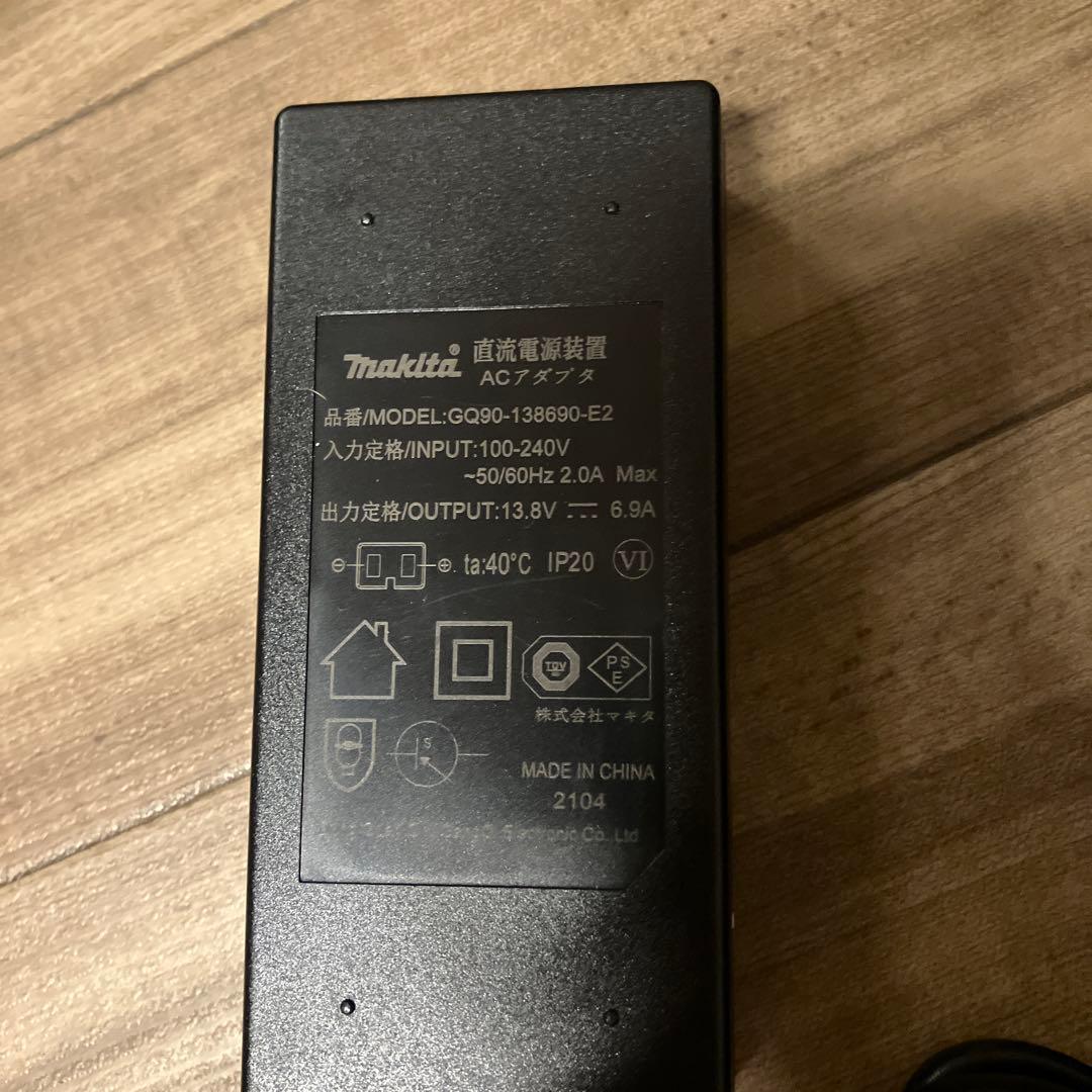 Makitaポータブル冷蔵庫 CW001Ｇ＋バッテリー18v5.0ah2個付美品