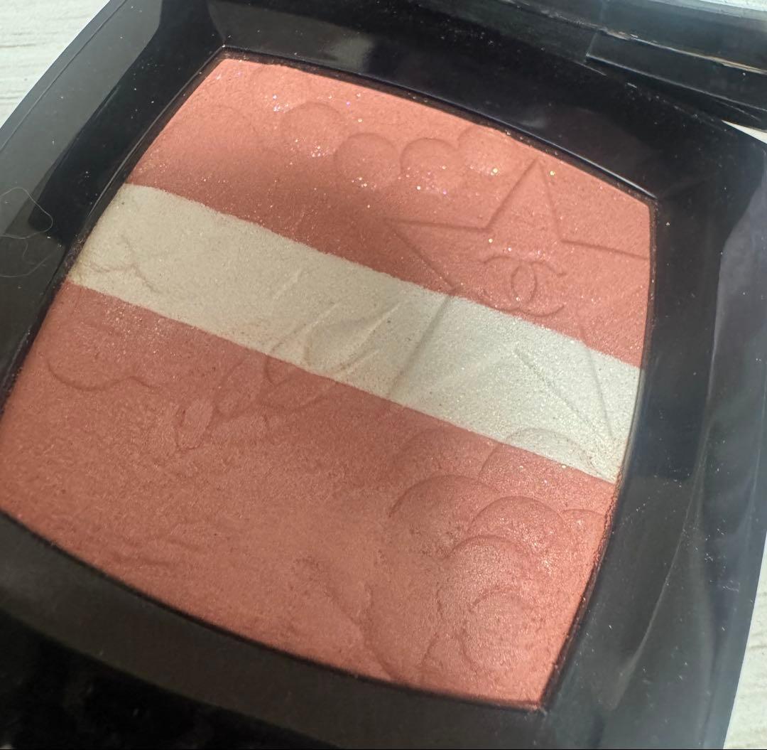 【ほぼ新品】ホリデー限定★CHANEL 998チーク&ハイライト　ブラシ付き